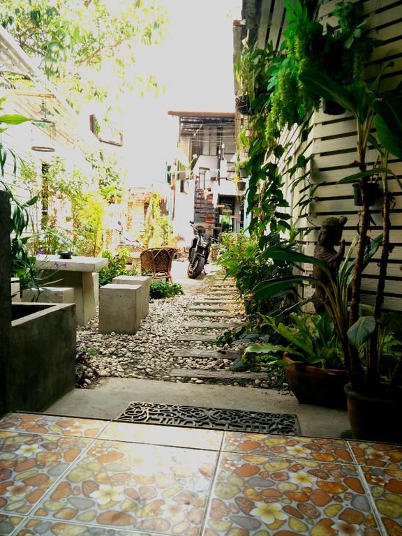 Yin Yang Guesthouse Chiang Mai Exteriör bild